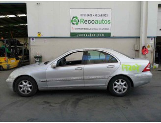 mercedes-benz clase c (w203) berlina del año 2003