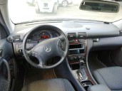 mercedes-benz clase c (w203) berlina del año 2003