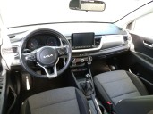 kia stonic (yb) del año 2023