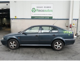 skoda octavia berlina (1u2) del año 2000