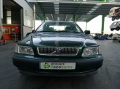 volvo s40 berlina del año 2000