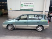 kia carens del año 2000