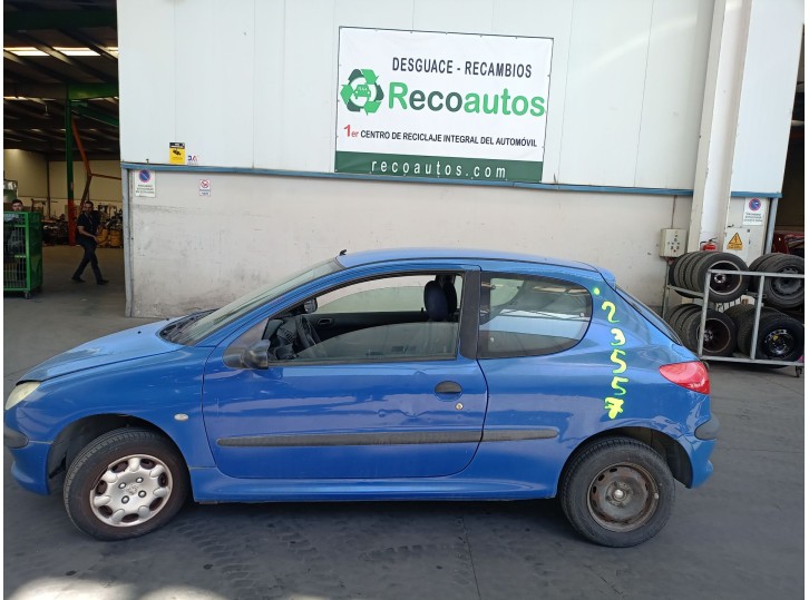 peugeot 206 berlina del año 2000