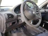 peugeot 206 berlina del año 2000