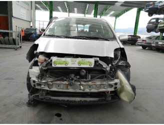 Recambio de guarnecido puerta delantera izquierda para renault megane iii berlina 5 p 1.2 16v referencia OEM IAM 809016544R  5 P