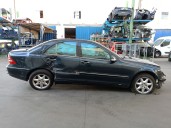 mercedes-benz clase c (w203) berlina del año 2001