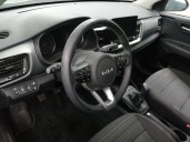 kia stonic (yb) del año 2023