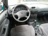 toyota corolla (e11) del año 2001
