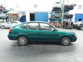 toyota corolla (e11) del año 2001