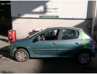 peugeot 206 berlina del año 2000