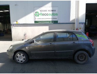 toyota corolla (e12) del año 2004