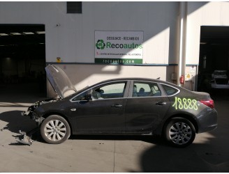 opel astra j gti del año 2012