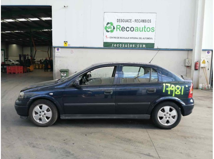 opel astra g berlina del año 2002