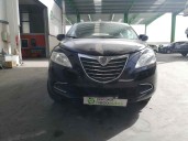 lancia ypsilon (402) del año 2013