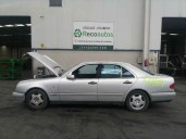 mercedes-benz clase e (w210) berlina del año 1996