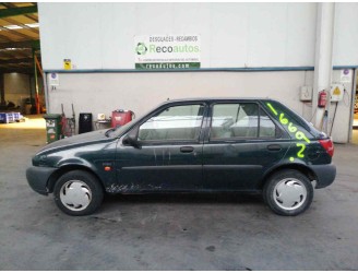 ford fiesta berlina del año 1996