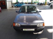 ford escort berlina del año 1989