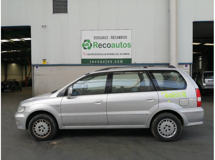 mitsubishi space wagon (n80/n90) del año 2003