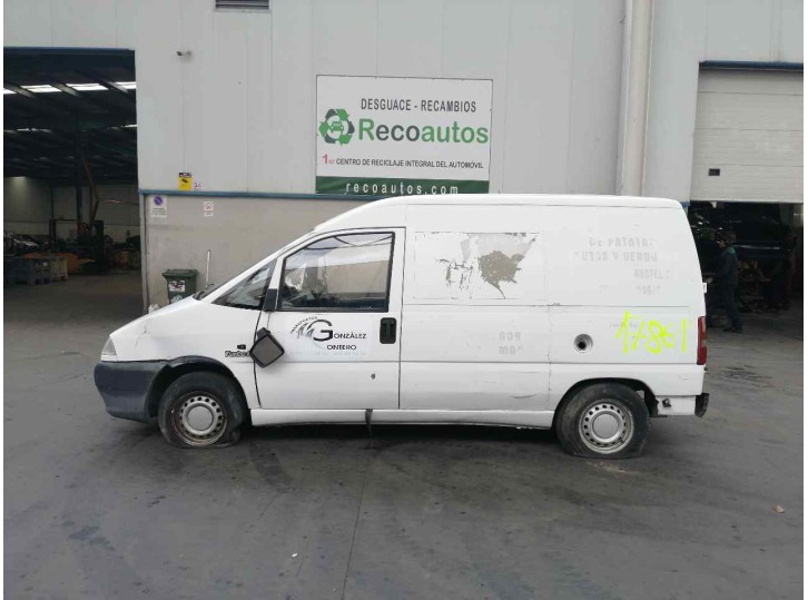 peugeot expert kombi from the year 1999