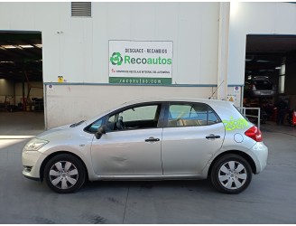 toyota auris del año 2007