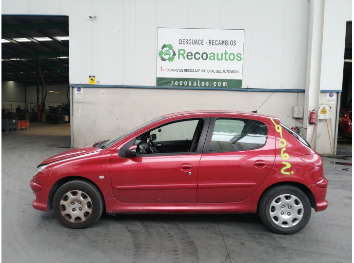 peugeot 206 berlina del año 2004