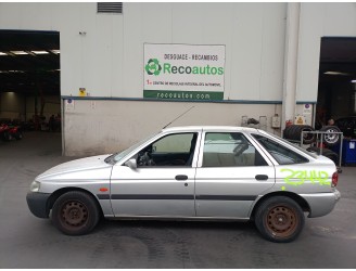 ford escort berlina/turnier del año 1999