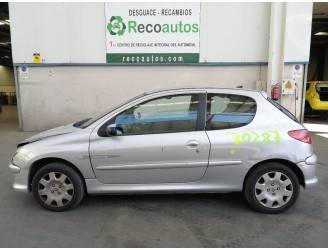 peugeot 206 berlina del año 2004