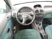 peugeot 206 berlina del año 2001