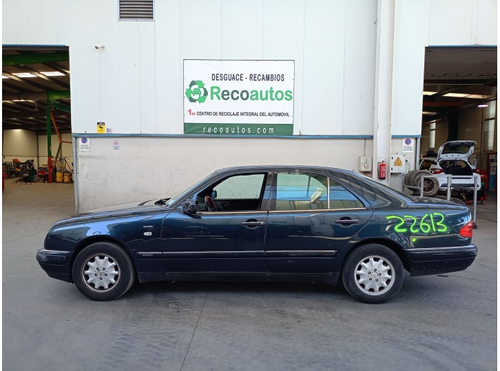mercedes-benz clase e (w210) del año 1996