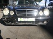 mercedes-benz clase e (w210) berlina del año 2001