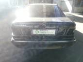 mercedes-benz clase e (w210) berlina del año 2001