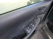 toyota avensis berlina (t25) del año 2005