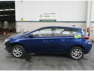 toyota auris del año 2016