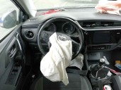 toyota auris del año 2016