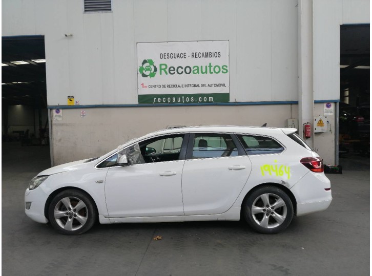 opel astra j sports tourer del año 2011