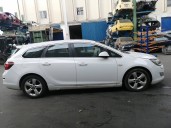 opel astra j sports tourer del año 2011