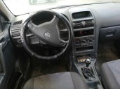 opel astra g berlina del año 2000