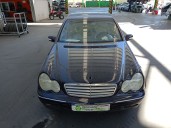 mercedes-benz clase c (w203) berlina del año 2001