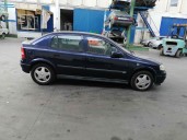 opel astra g berlina del año 2000