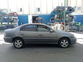 toyota avensis berlina (t 22) del año 2002