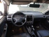 toyota avensis berlina (t 22) del año 2002