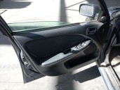 toyota avensis berlina (t 22) del año 2002