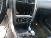 toyota avensis berlina (t 22) del año 2002