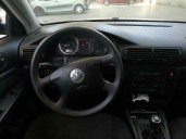 volkswagen passat sedan (3b3) from year 2003