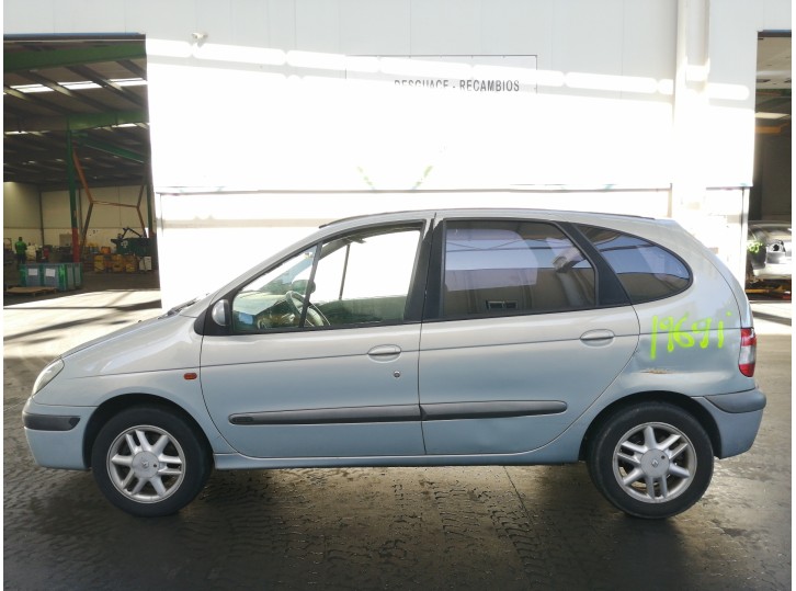 renault scenic (ja..) del año 2003