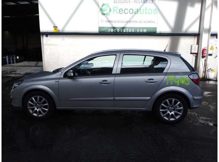 opel astra h berlina del año 2004