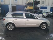 opel astra h berlina del año 2004