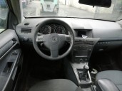 opel astra h berlina del año 2004