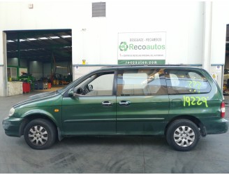 kia carnival del año 2000