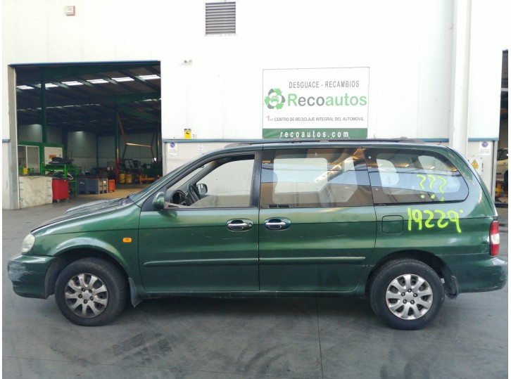 kia carnival del año 2000